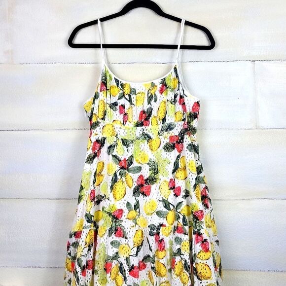 Lemoncello Tiered Dress. Size L - Picture 10 of 12